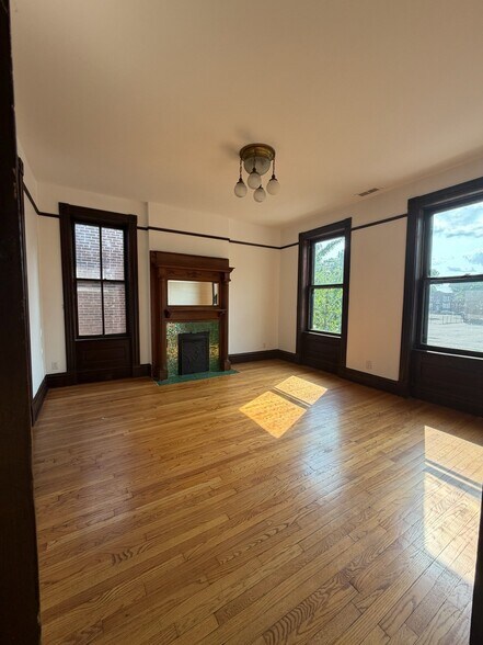 Building Photo - 2314A Louisiana Ave