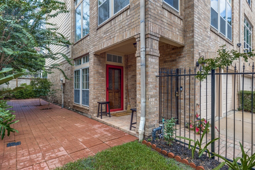 Building Photo - 4110 Woodhead St