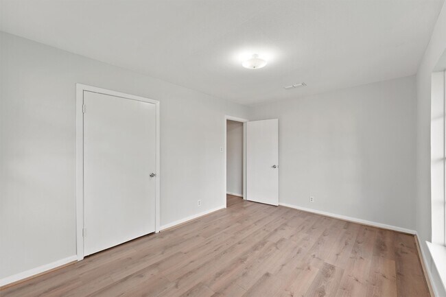 Building Photo - 3015 Peppermill Rd