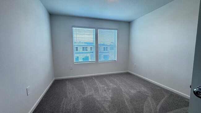 Building Photo - 4967 SW 83rd Pl