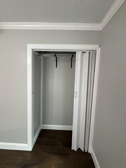 Building Photo - 5618 Madonna Cir
