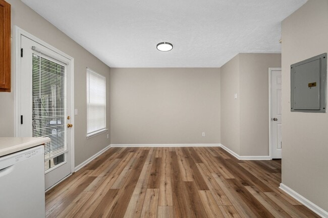 Building Photo - Hamlet Square Townhomes Unit 2344A