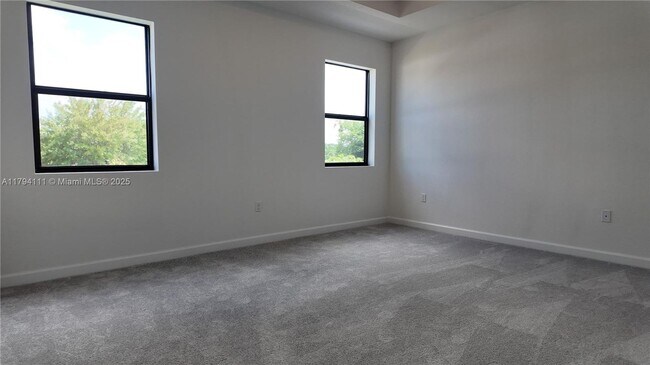 Building Photo - 3016 Park Pl