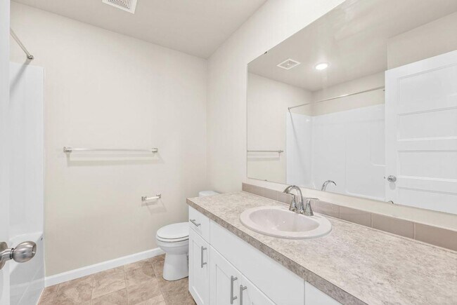 Building Photo - Modern Yelm Home Near JBLM | 3 Bed, 2.25 B...