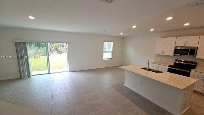 Building Photo - 4724 Yellow Elder Wy