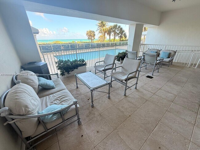 Building Photo - 9499 Collins Ave