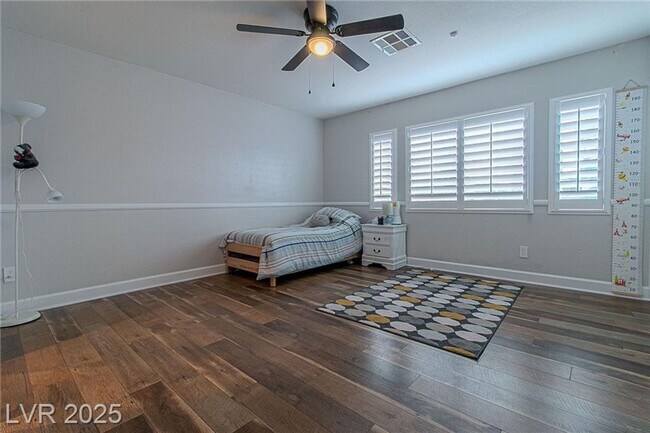 Building Photo - BEAUTIFUL 2 STORY 5 BEDROOM 4 FULL BATHROO...