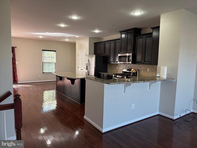 Building Photo - 922 Magnolia Blossom Ct