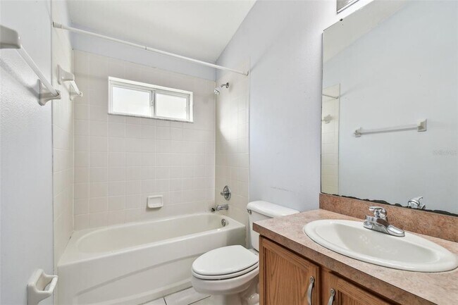 Building Photo - 15807 Leatherleaf Ln