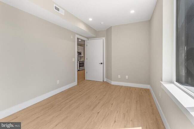 Building Photo - 1144 Frankford Ave