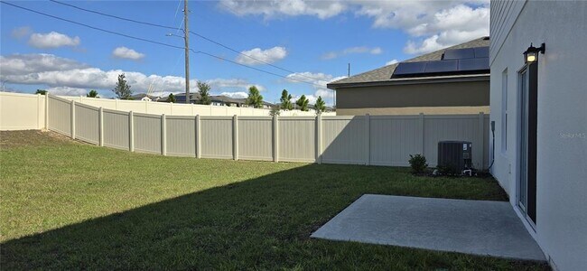 Building Photo - 2803 Poppy Ave