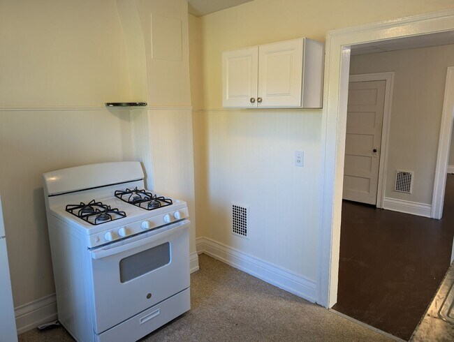 Building Photo - 114-116 Depew St