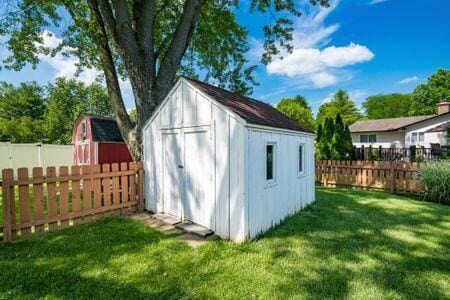 Building Photo - 4601 Parkmoor Dr