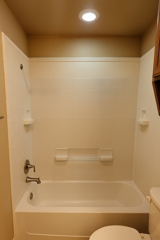 Building Photo - Spacious 2-Bedroom Home on Corner Lot – Mo...