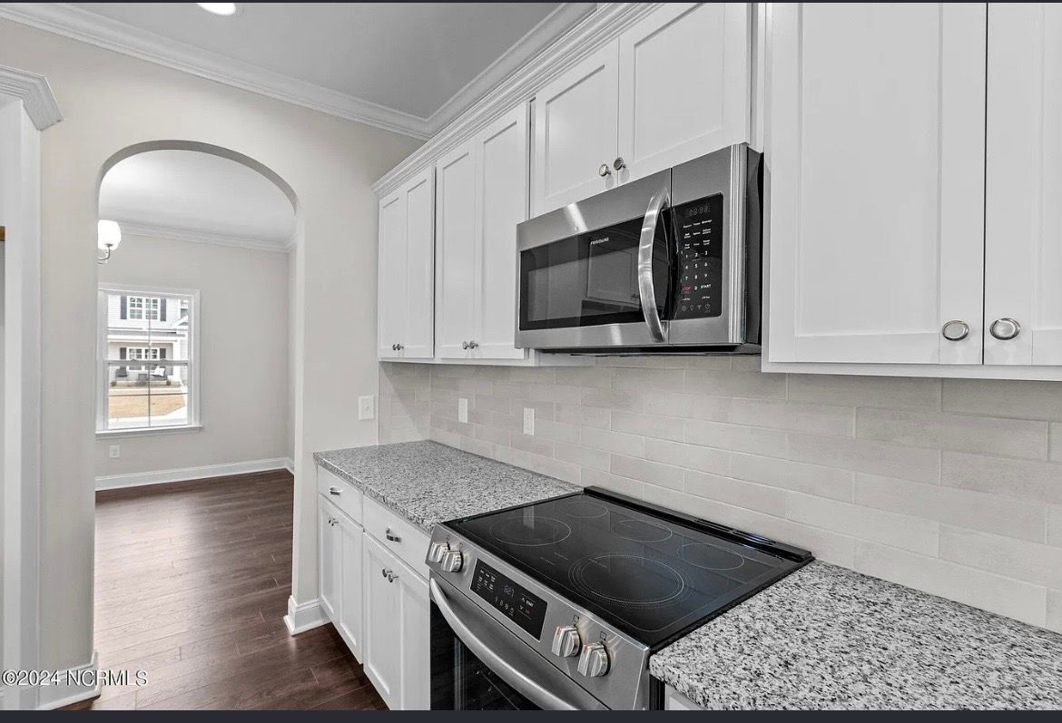 Building Photo - 2519 Dakota Dr