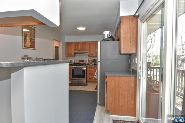 Building Photo - 200 Prospect Ave