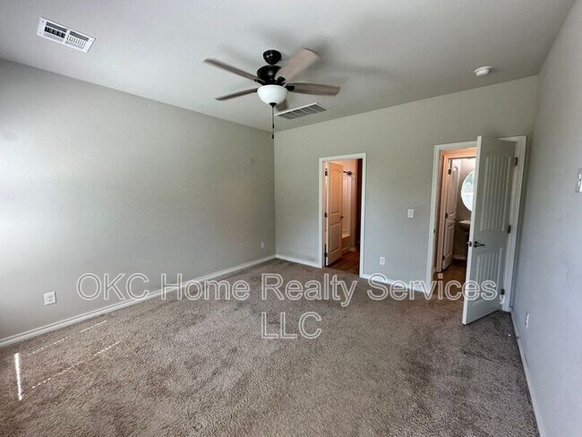 Building Photo - 14008 Babbling Brook Dr
