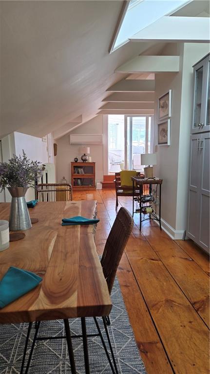 Building Photo - 42 Kay St