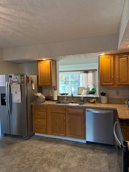 Building Photo - 6941 Dublin Village Dr