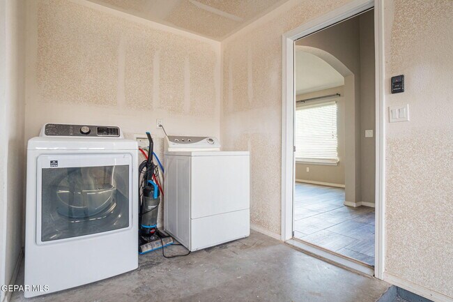 Building Photo - 5017 Joe Castillo St