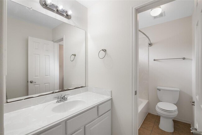 Building Photo - 114 E Lasting Spring Cir