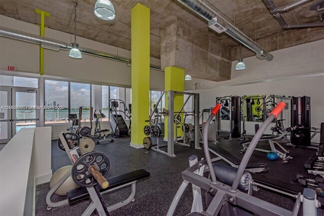 Building Photo - 1228 West Ave