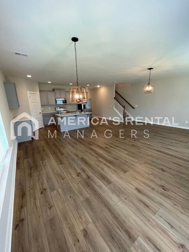 Building Photo - 294 Shiloh Creek Dr