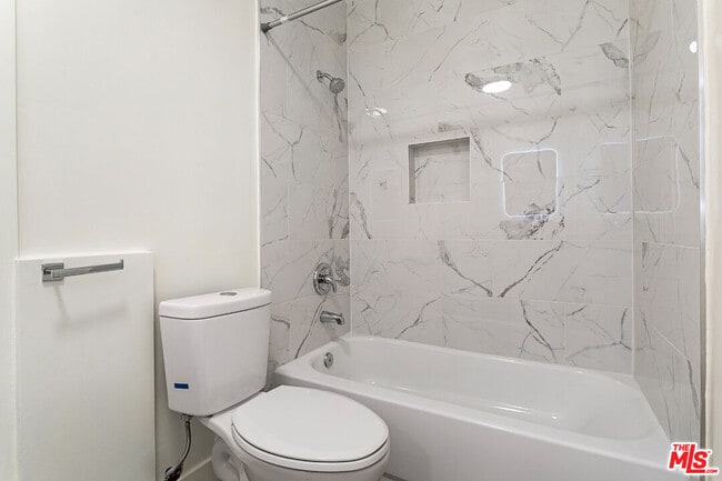 Building Photo - 1625 Franklin St