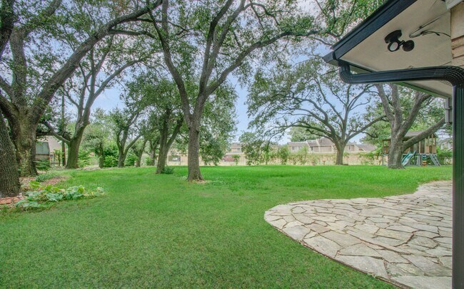 Building Photo - 12214 Braewick Dr