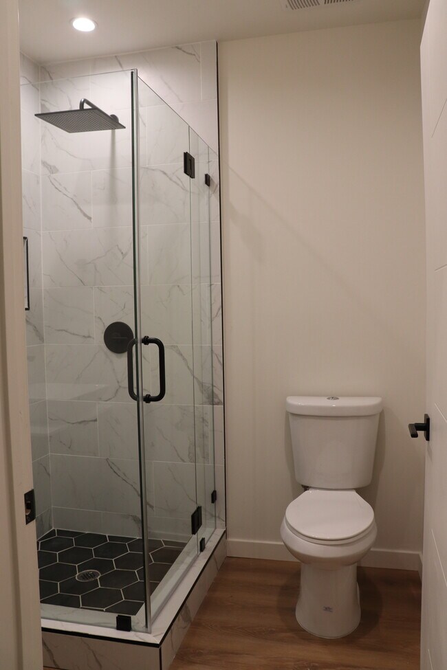 Building Photo - 9500 Penfield Ave