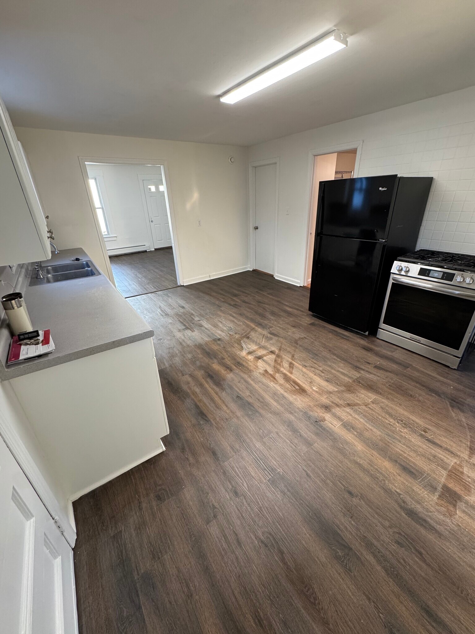 Building Photo - 7 Somers St