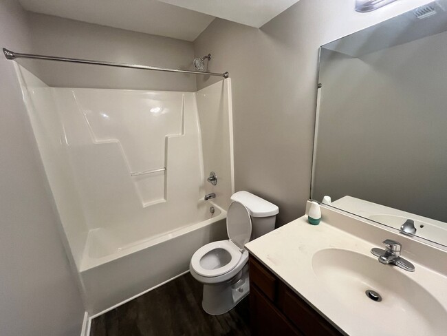 Building Photo - Two bedroom, 1.5 bath condo in High Point-...