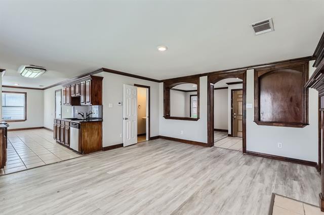 Building Photo - 1406 Buckingham Dr