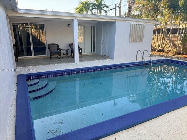 Building Photo - 7761 NW 34th St