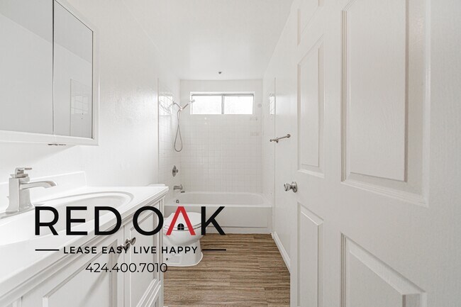 Building Photo - 4451 Vista Del Monte Ave