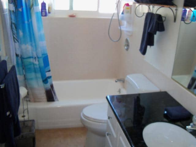 Building Photo - 3920 Riviera Dr