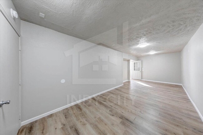 Building Photo - 2918 W Mooresville Rd