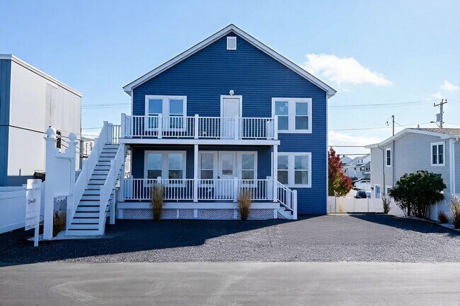 Building Photo - 301 Portsmouth Ave