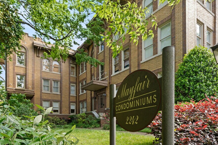 Primary Photo - 2242 Arlington Ave S