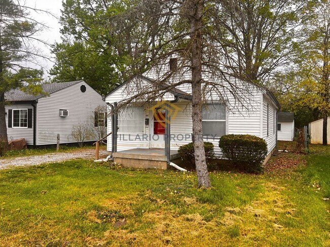 Building Photo - Freshly Renovated, 2 Bedroom, 1 Bathroom Home Available NOW!