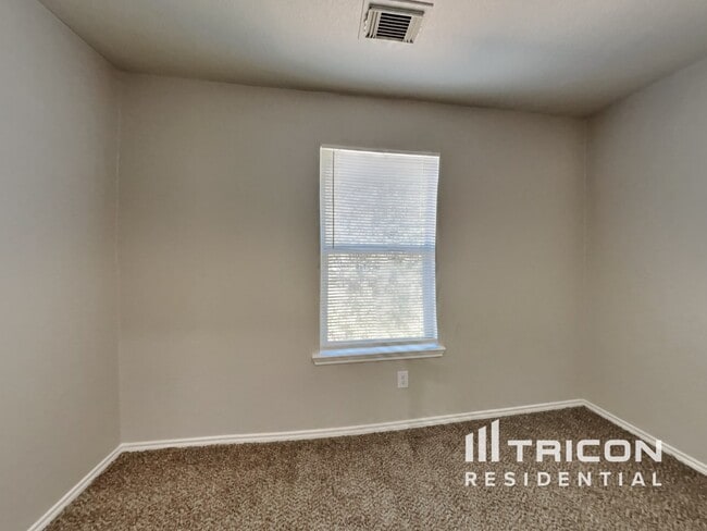 Building Photo - 12439 Sterlingstone Dr