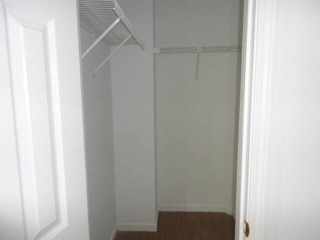 Building Photo - 1034 Chesterfield Place NW