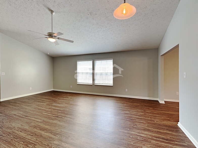 Building Photo - 5956 Crosscut Ln