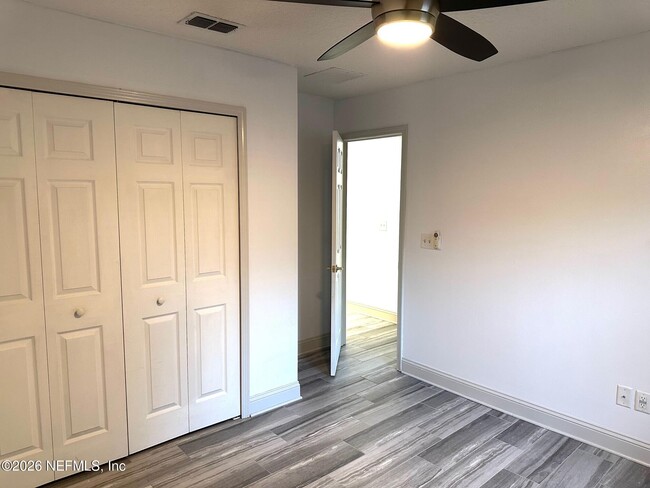 Building Photo - 5388 Hidden Gardens Dr