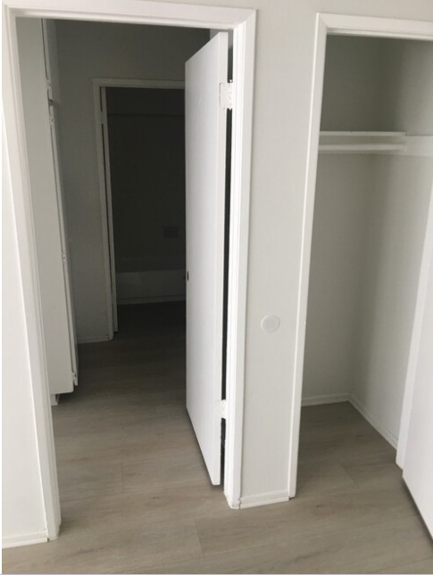 Halllway 1 - Crenshaw Wilshire Apartments