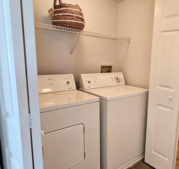 Building Photo - 5601 Bentgrass Dr