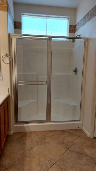 Shower - 8763 W State Ave