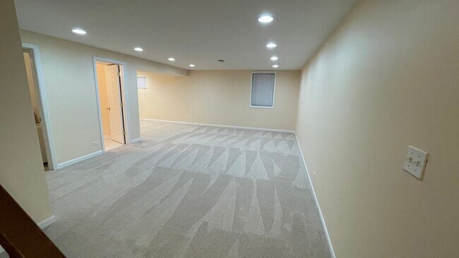 Building Photo - 1723 Wildberry Dr