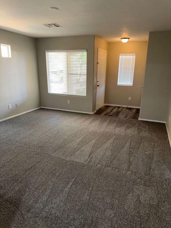 Building Photo - 2-STORY HOME FOR RENT IN HENDERSON