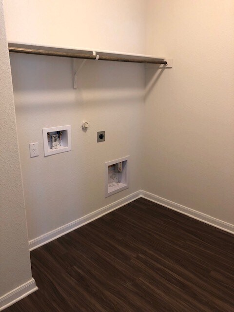 Building Photo - New Braunfels 4 bedroom